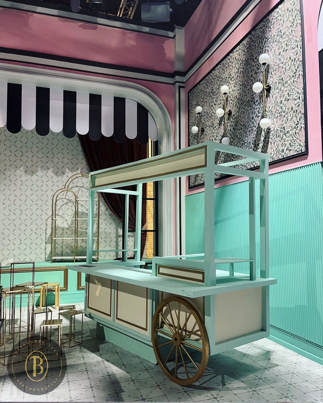 trabajo-decorado-de-television-escenografia-team-bustamante