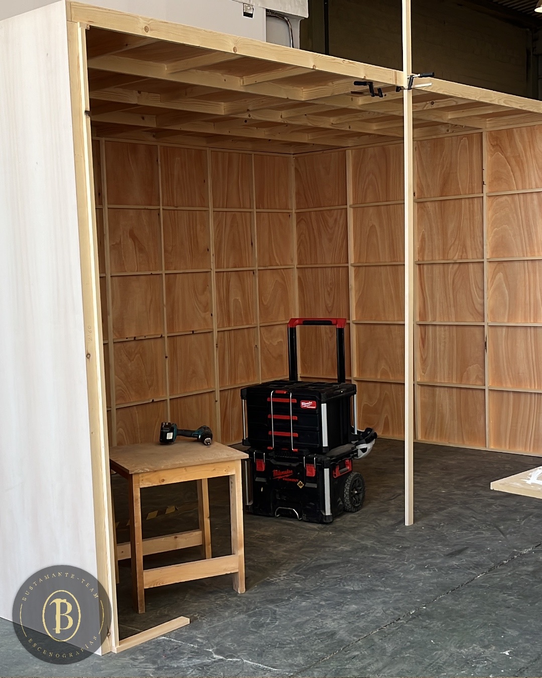 Trabajo%20decorado%20carpinteria%20de%20madera%20proyecto%20escenografia%20en%20madrid%20team%20bustamante