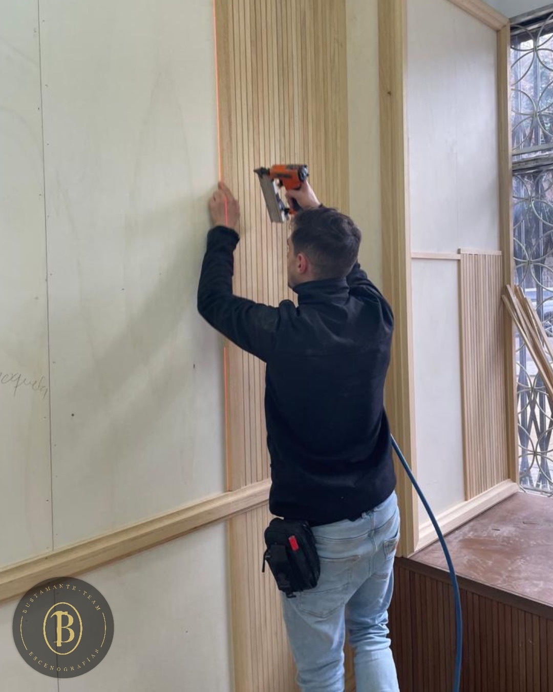 Trabajo%20decorado%20carpinteros%20madera%20proyecto%20escenografia%20en%20madrid%20team%20bustamante