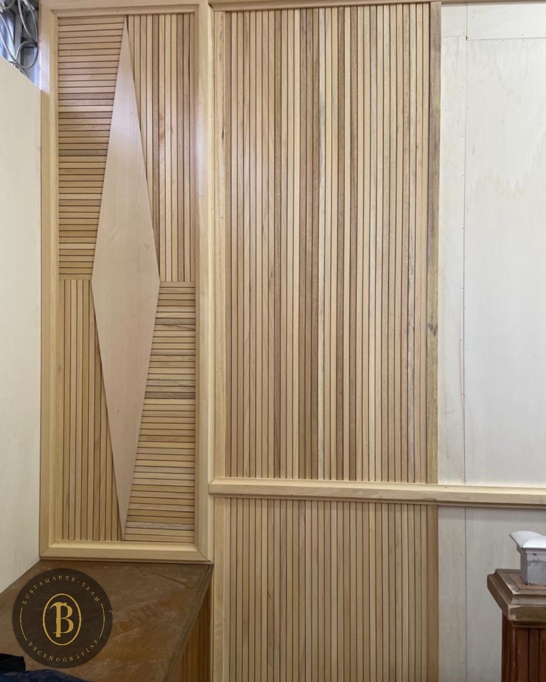 Trabajo%20decorado%20madera%20proyecto%20entrevias%20escenografia%20en%20madrid%20team%20bustamante